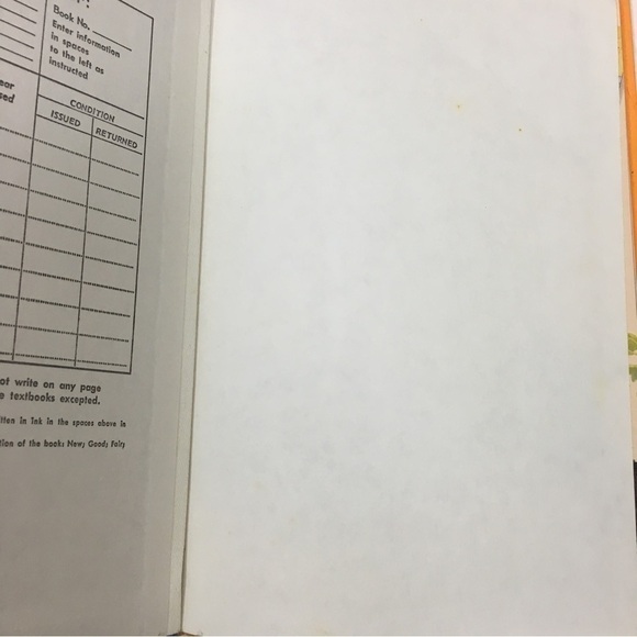 Vintage 90s Childrens Book Hurry Furry Feet Celebrate Reading Classroom Dr Seuss - Picture 10 of 14